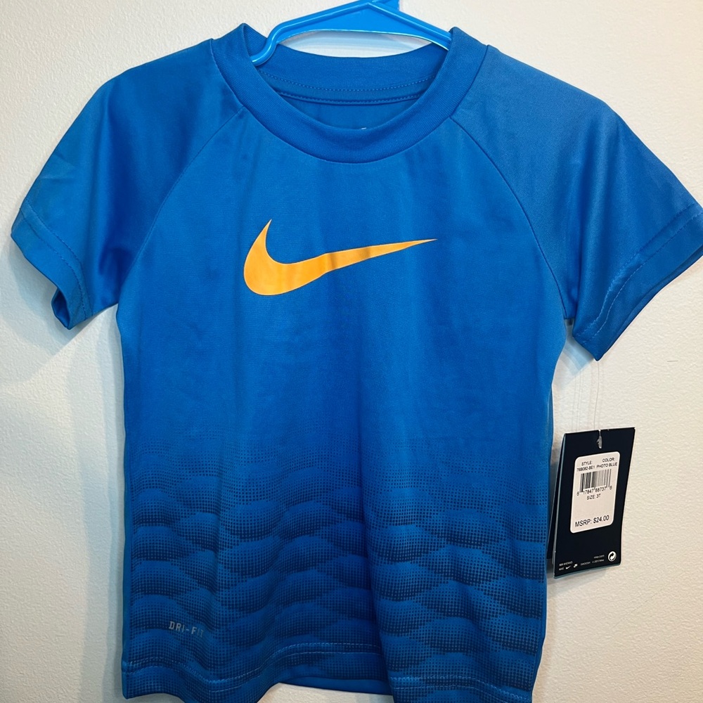 Brand new Nike Blue and Orange dri fit boys T-Shirt. Size 3t. With tags